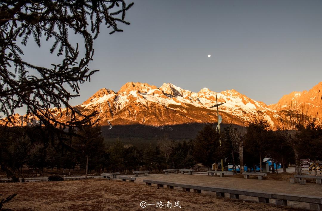 丽江4个必去的景点，从绿意盎然到白雪皑皑，两日游最合适